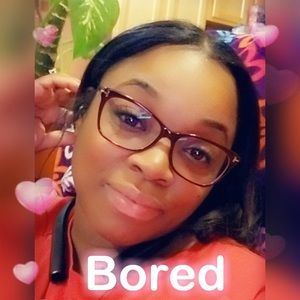 Meet your Posher, Latoya